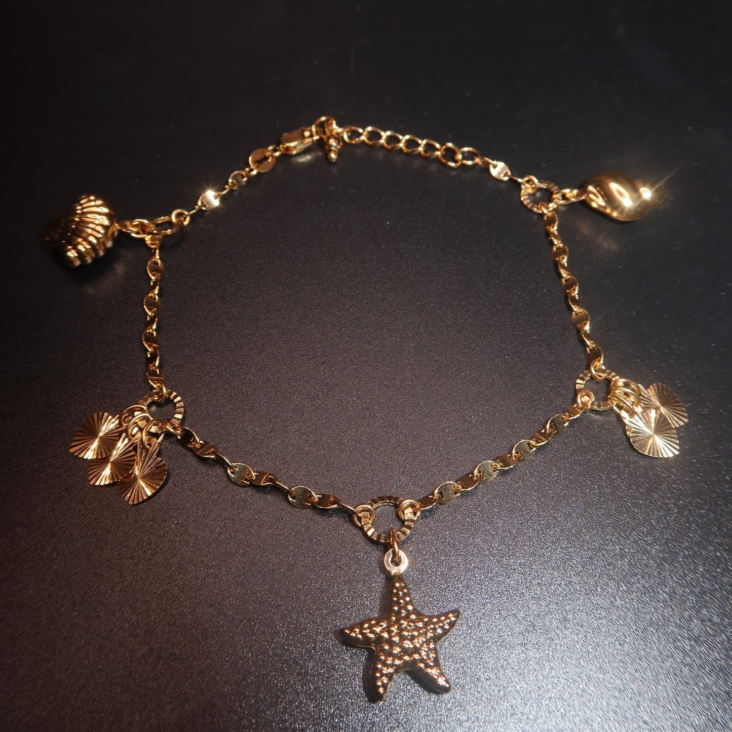18k Starfish & Seashell Charm Bracelet